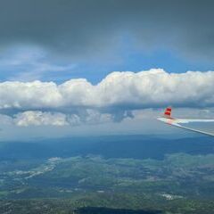 Flugwegposition um 12:26:57: Aufgenommen in der Nähe von Regen, Deutschland in 2455 Meter